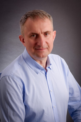 DARIUSZ BASA